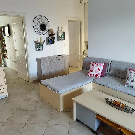Lela Apartment Lägenhet *