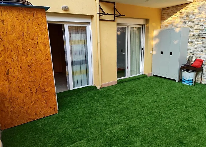 Lela Apartment Apartamento Kriopigi